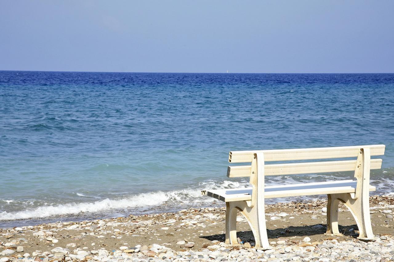 All Senses Ocean Blue Sea Side Resort Kremasztí Kültér fotó